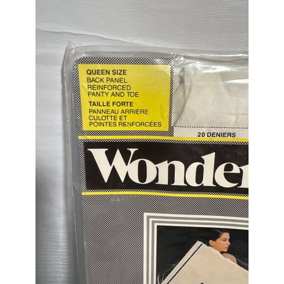 WonderBra Impressions Queen Size White Reinforced Pantyhose 20 Denier Set of 2 - Picture 3 of 7